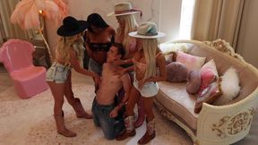 4-way Tgirl Blow - Brittney Kade, Supreme North And Aubrey Kate