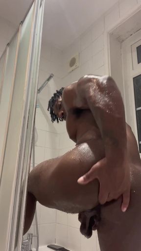 Quick Wank in Public Toilet