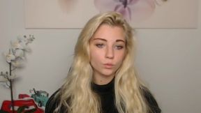 Blonde Malissa is Very Beautifull