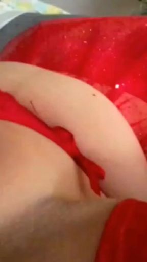 A little Christmas gift long before Christmas   Clip 2