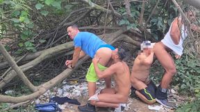dando o cu na trilha!