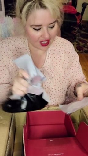 Review of a new sexy toy! OH THE POSSIBILITIES 😈