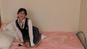 plastic bondage - japanese girl gets restrained and edging