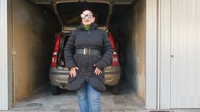 BOUNCING THE CAR TRUNK
