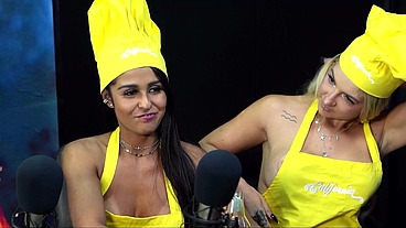 Ninfeta rebolando sua bunda bem safada