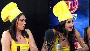 Ninfeta rebolando sua bunda bem safada
