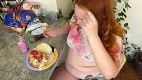 Eating Lunch Belly Stuffing (wmv)