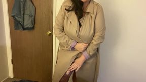 BBBW stepmom wears a strap on custom 2