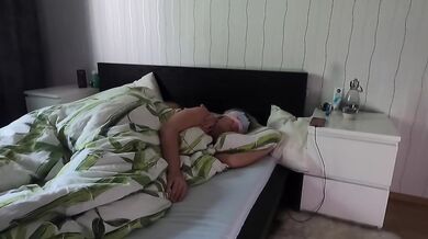 Husband wakes up his wife with his dick and fingers