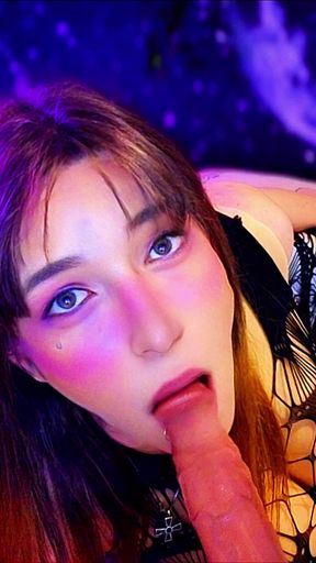 Beautifull Trans Girl Loves to Suck Big Cocks