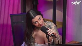 MORENA GOSTOSA D&Aacute_ SHOW DE ASMR E ARROTO