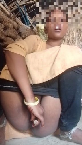 Desi Bhabhi put bamboo in her pussy and water came out of her pussy