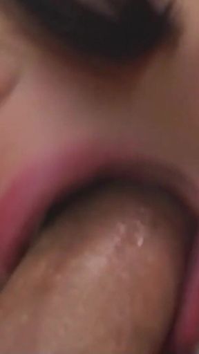 Guy Fucks Hot Tranny in Club Anally and Gives Cumshot