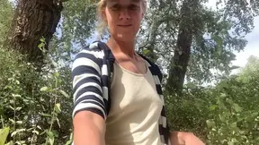 EUROPESE MILF FLASHES tieten buitenS