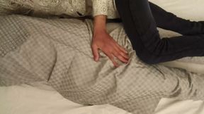 When the Housewife Got Pregnant, She Put It in Her Mouth