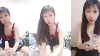 蕾女王的口水玩弄肉棒強制高潮