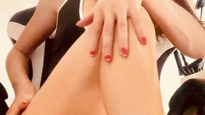 Creamy Leg Massage & Smoky Seduction