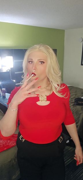 Kylie Rey (shemale) She&#039;s Bad She&#039;s Hottest Smoking Fetish