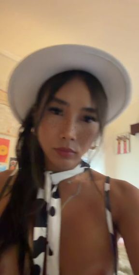 Curvy amateur with big tits and ass goes pro in a solo scene