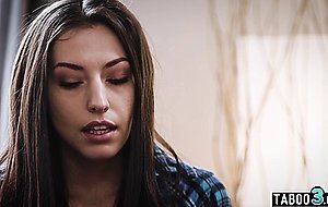 Teen Spencer Bradley stooping to lesbian stepsisters Indica Monroe level
