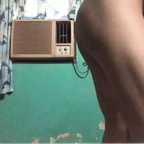 I record my stepbrother when he comes out of the bathroom, he masturbates well and swallows milk - youngpoder