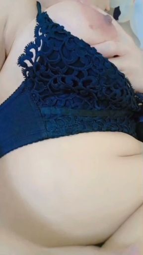 Unsatisfied Bhabi Wants Huge Dick   Clip 1