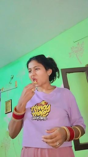 69 POSITION Landlady Tries To Seduce Her Charming Tenant During Night 4K Video