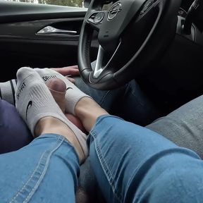 A stranger gives me a blowjob and lets me fill her beautiful ankle socks with sperm