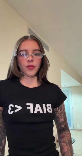 Lesbian celeb cuties get it on
