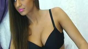 Dazzling webcam model rubs her pretty pink pussy with passion