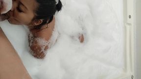 me llevo y le doy pene porque es una puta.. no le digas a mi tio