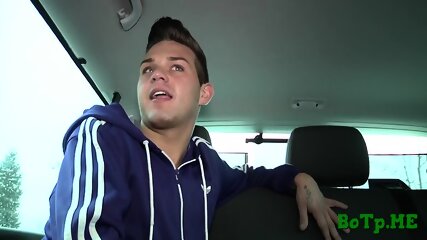 Cum-thirsty gays enjoy car sex