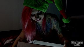 scarlett love christmas elf