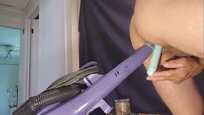 Vacum stretching my asshole