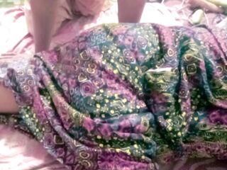 Step sone bang her younger and hawt stepmom on her bead