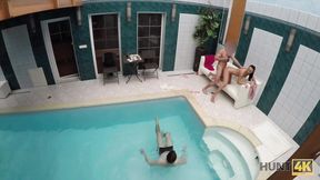 ”Cuckold enjoys watching his sexy GF screwed”