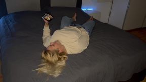 Masturbation Porn Watching Horny Foreplay Blonde Wet Horny Aroused Pussy Massaging Real Orgasm Trembling Twitch