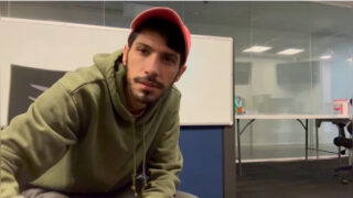 Avsugning, sperma i munnen, handjob, avsugningar, svälja sperma, svälja, deep throat, ansiktsbehandling, pissar, kukar, påsk – killar med stora kukar knullar analt