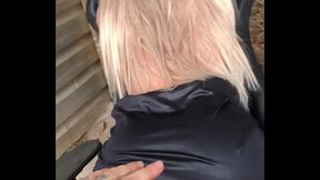 MULHER PRSENTEIA MARIDO COM INTEADA LOIRINHA ( SEX TOY )