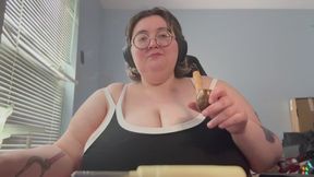 BBW Smokes and Degrades With Pipe