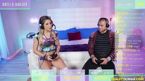 ”Gamer Gurl Abella Danger GOT REKT :O”