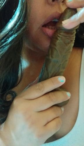 I Like to Suck Cock and I Show You in This Video