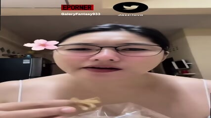 Beautiful mom live tiktok SUNISDITSWS/MALISA.CHH1