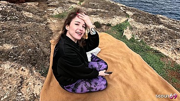 Curvy Teen Pick Up by Stranger and seduce to her First Time Anal Sex in Hotel before get cum in mouth