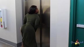 I fucked a midget on the rooftop