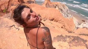 Risky Beach Fuck Behind the Rocks