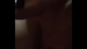 La putita hondure&ntilde_a le gusta grabarse d&aacute_ndose dedo