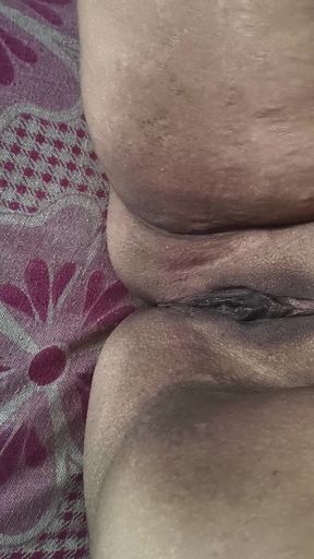 Riya bhabhi ke sath oral sex