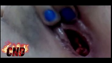 Co&ccedil_a, co&ccedil_a... T&aacute_ quase melando bate, bate... T&aacute_ quase gozando