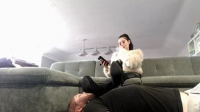 Human Footstool Relaxation (WMV)